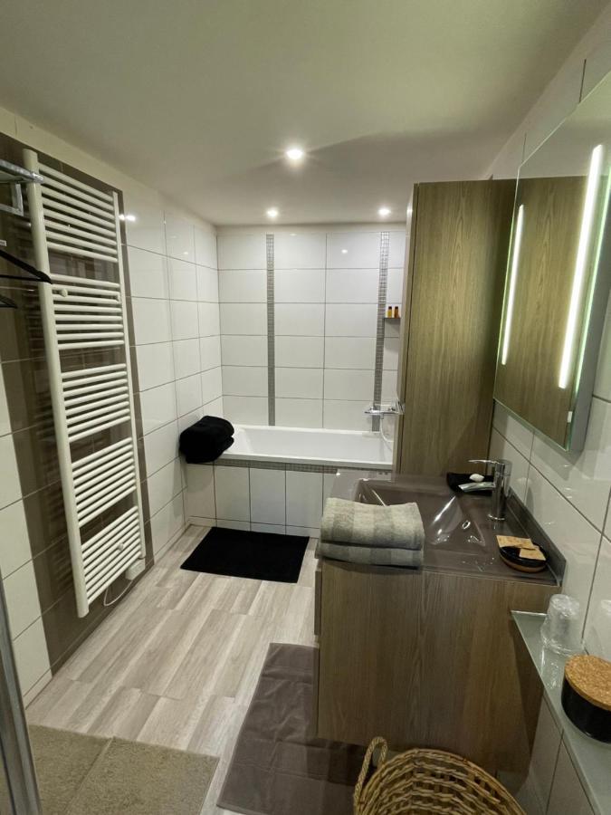 Love Suites & Spa "Le Loft" Avec Jacuzzi Privatif Medis ภายนอก รูปภาพ