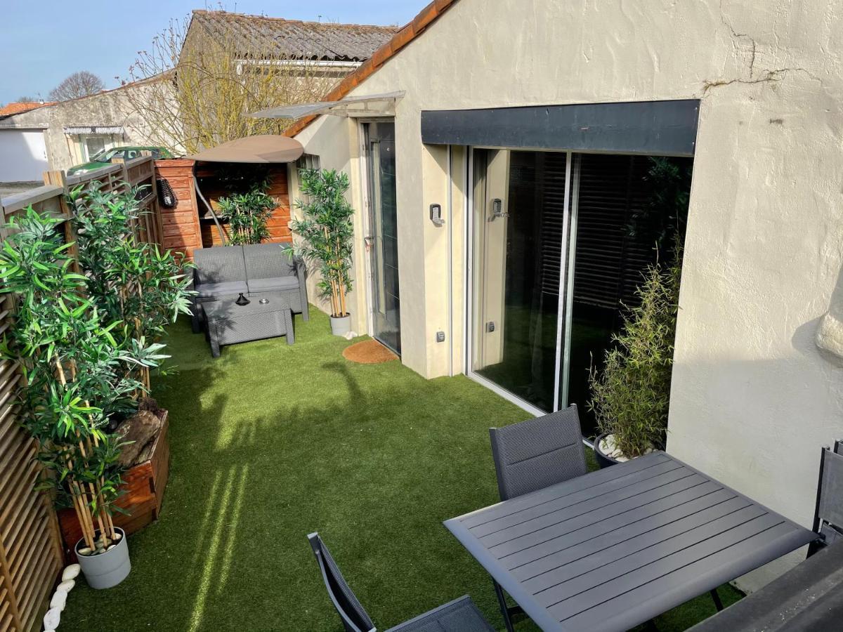 Love Suites & Spa "Le Loft" Avec Jacuzzi Privatif Medis ภายนอก รูปภาพ