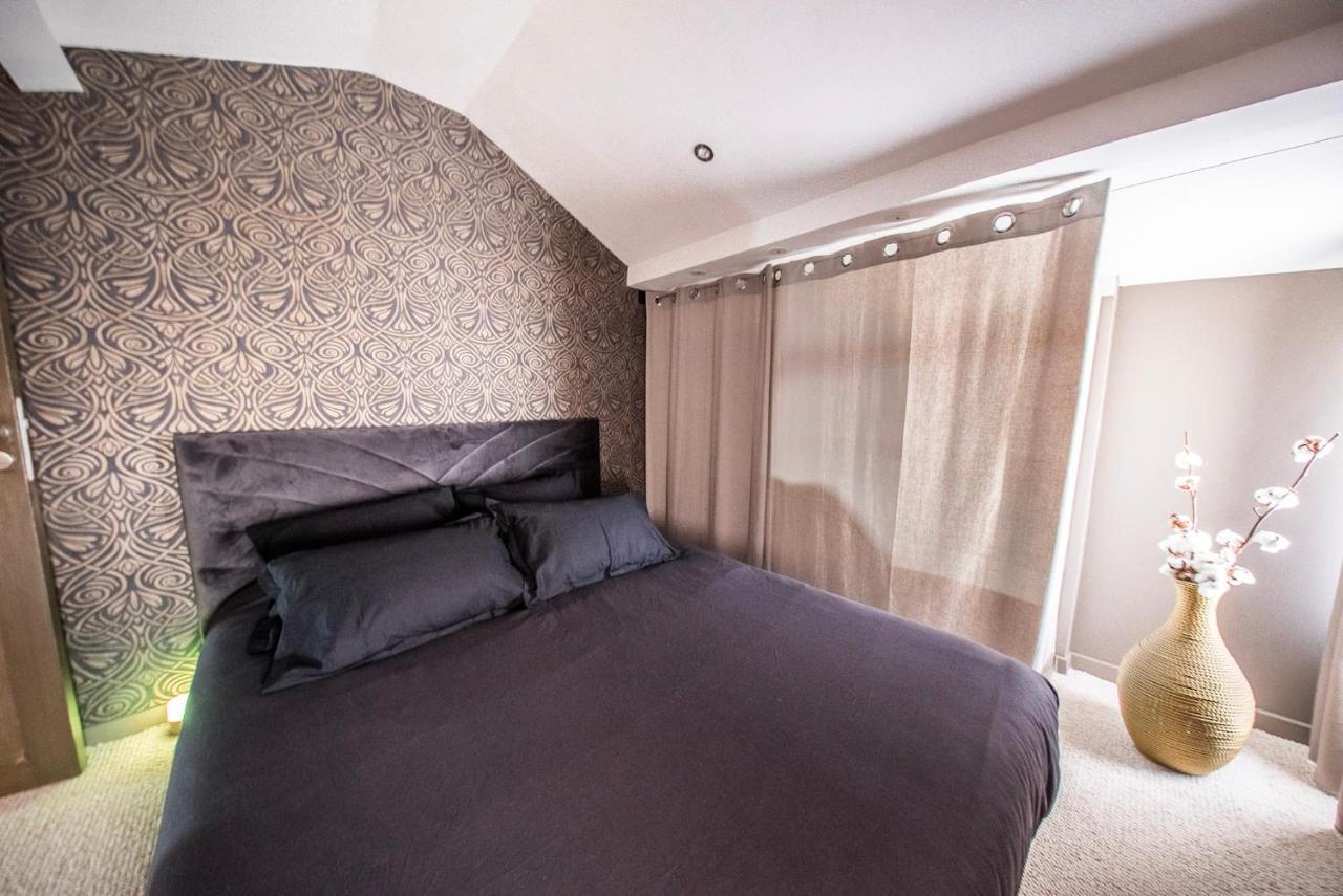 Love Suites & Spa "Le Loft" Avec Jacuzzi Privatif Medis ภายนอก รูปภาพ
