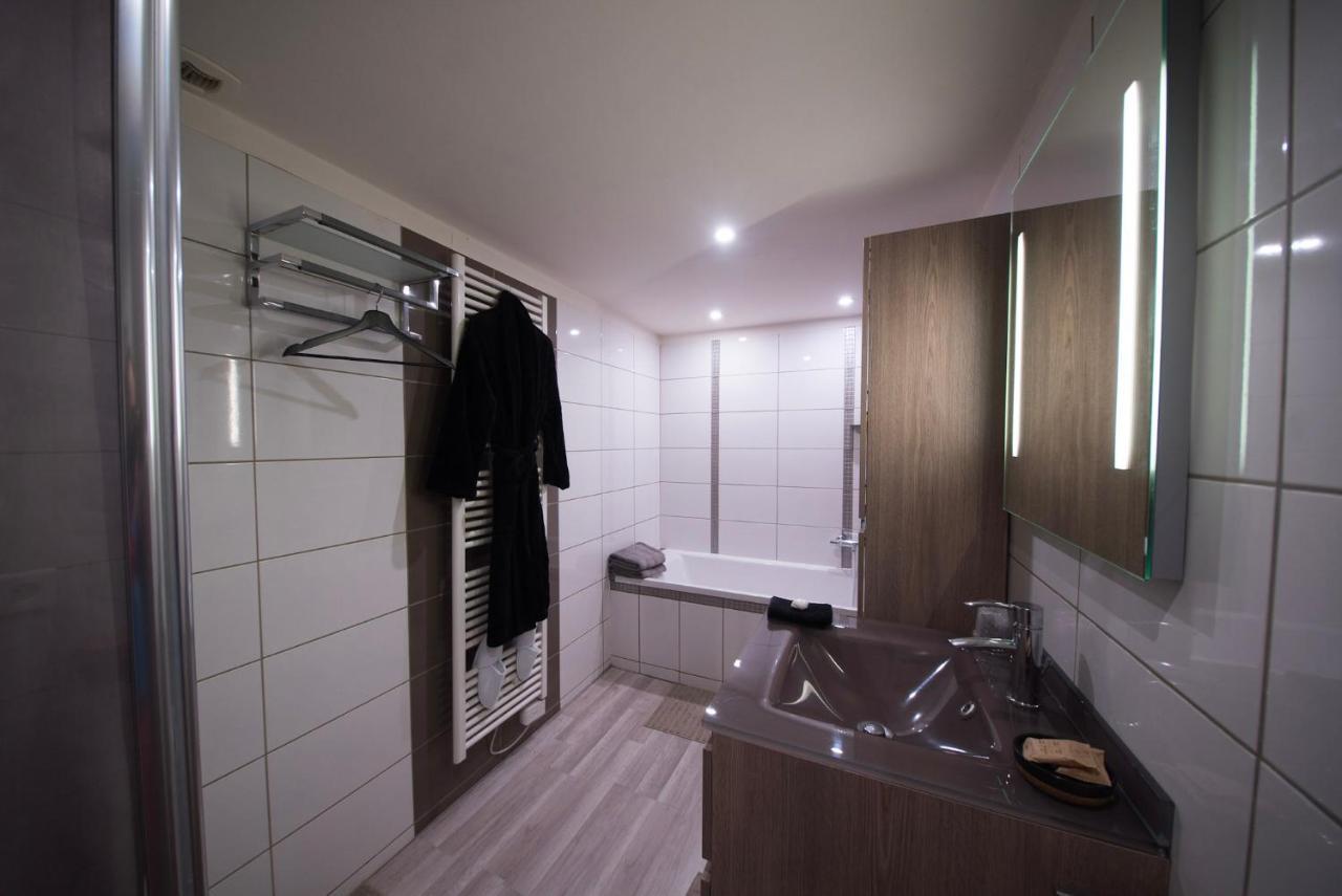 Love Suites & Spa "Le Loft" Avec Jacuzzi Privatif Medis ภายนอก รูปภาพ