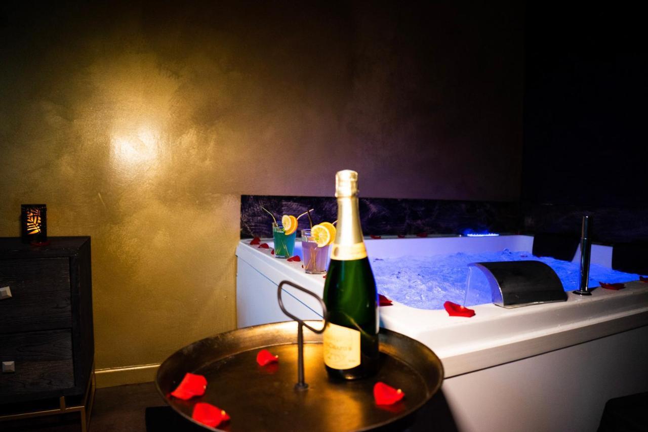 Love Suites & Spa "Le Loft" Avec Jacuzzi Privatif Medis ภายนอก รูปภาพ