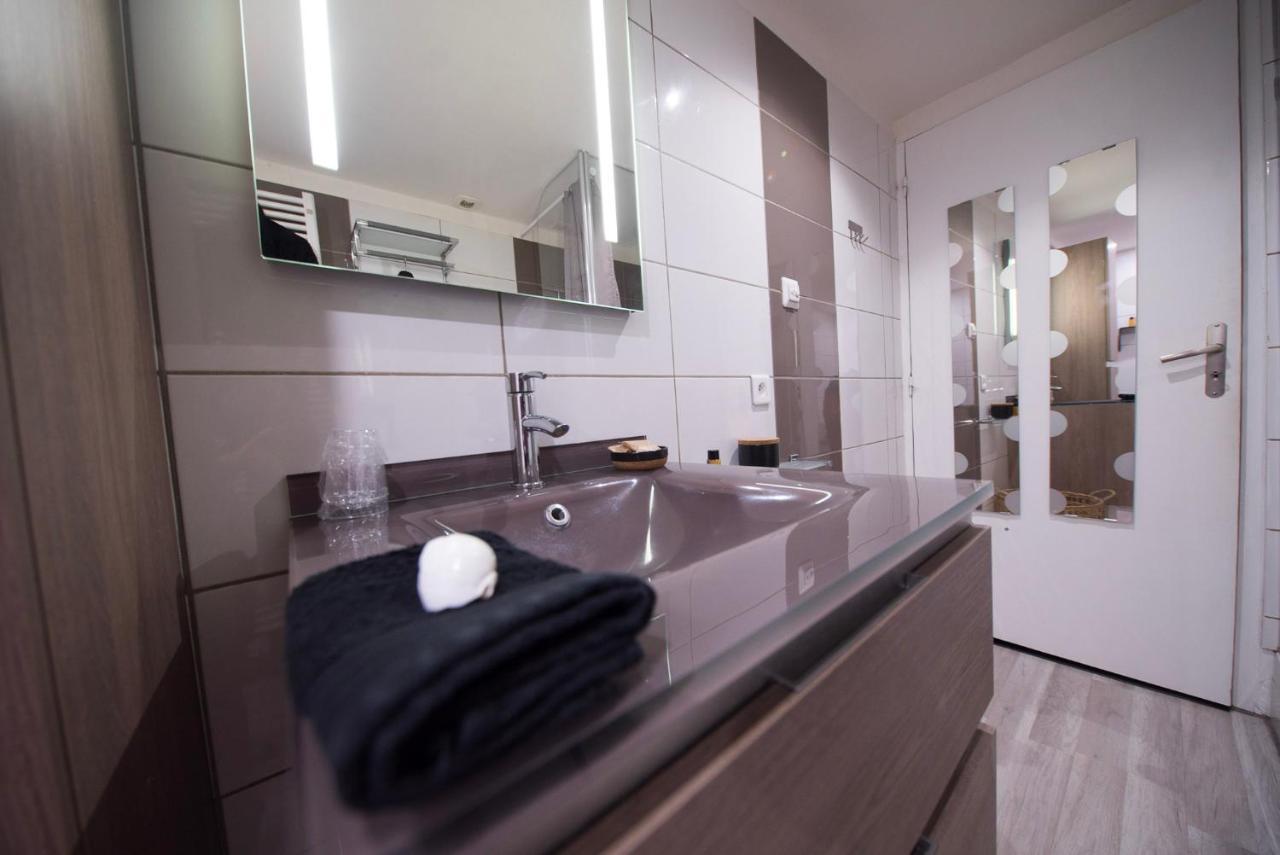 Love Suites & Spa "Le Loft" Avec Jacuzzi Privatif Medis ภายนอก รูปภาพ