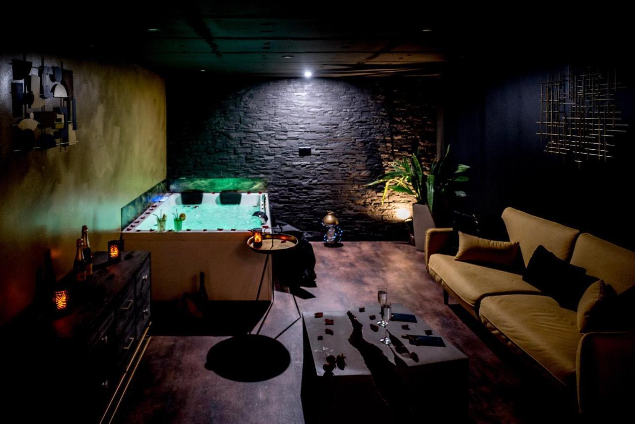 Love Suites & Spa "Le Loft" Avec Jacuzzi Privatif Medis ภายนอก รูปภาพ