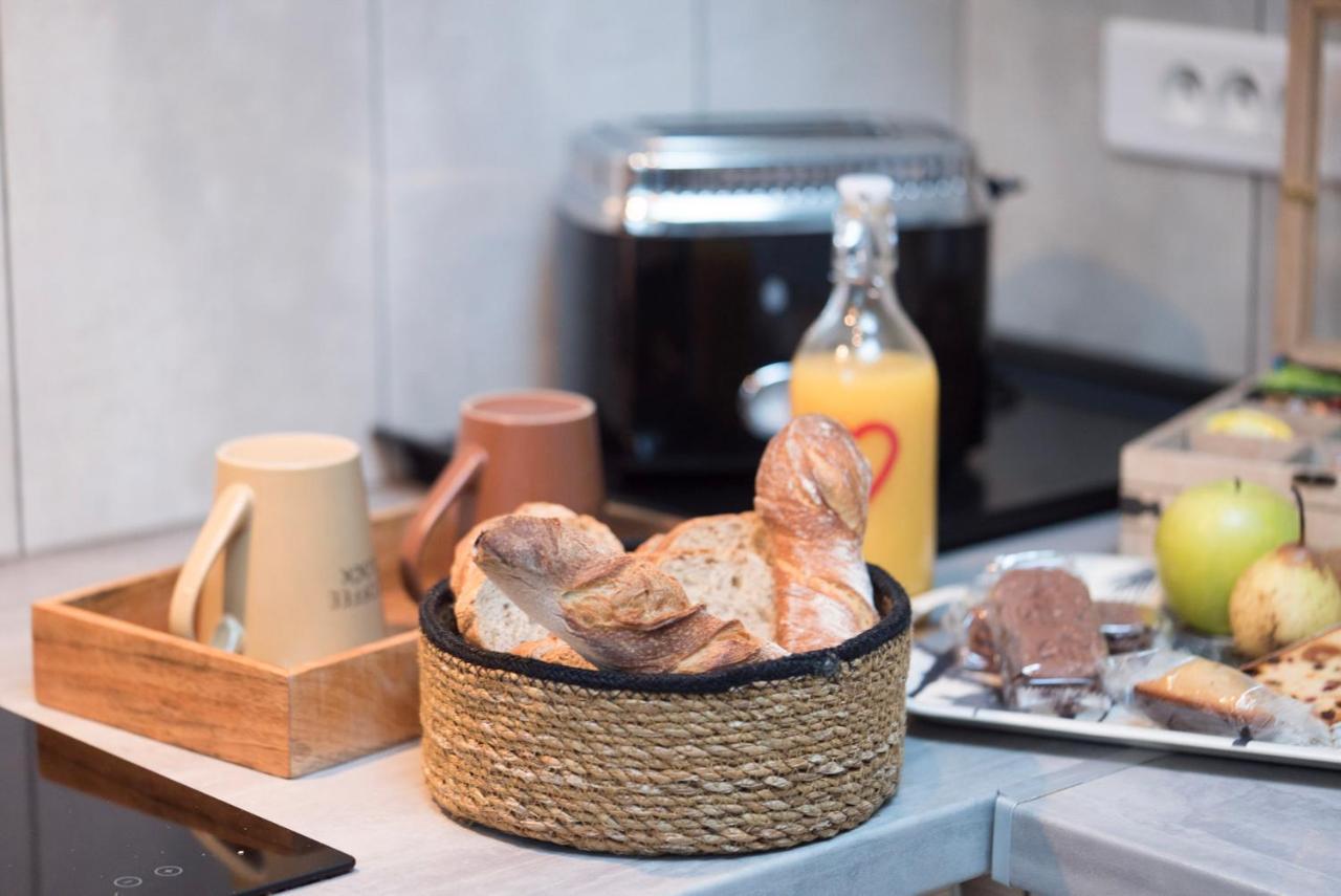 Love Suites & Spa "Le Loft" Avec Jacuzzi Privatif Medis ภายนอก รูปภาพ